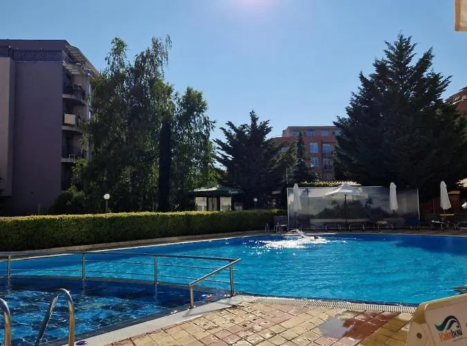 Apartament Rainbow 1 *